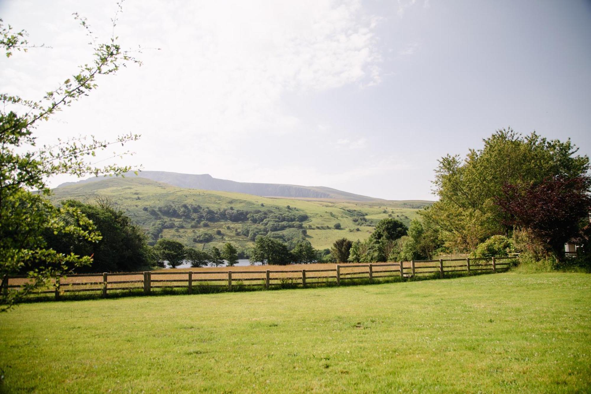 Trigonos - Quiet, Peaceful, Vegetarian B&B And Retreat Centre Nantlle Exteriör bild