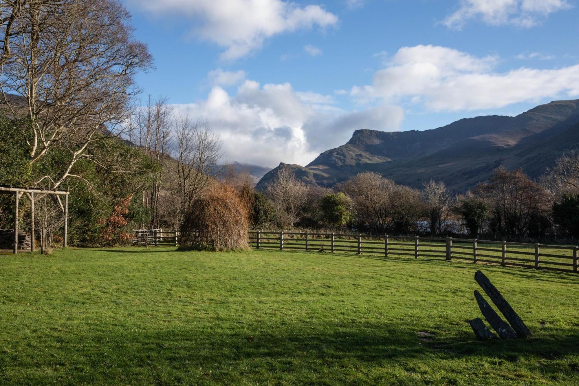 Trigonos - Quiet, Peaceful, Vegetarian B&B And Retreat Centre Nantlle Exteriör bild