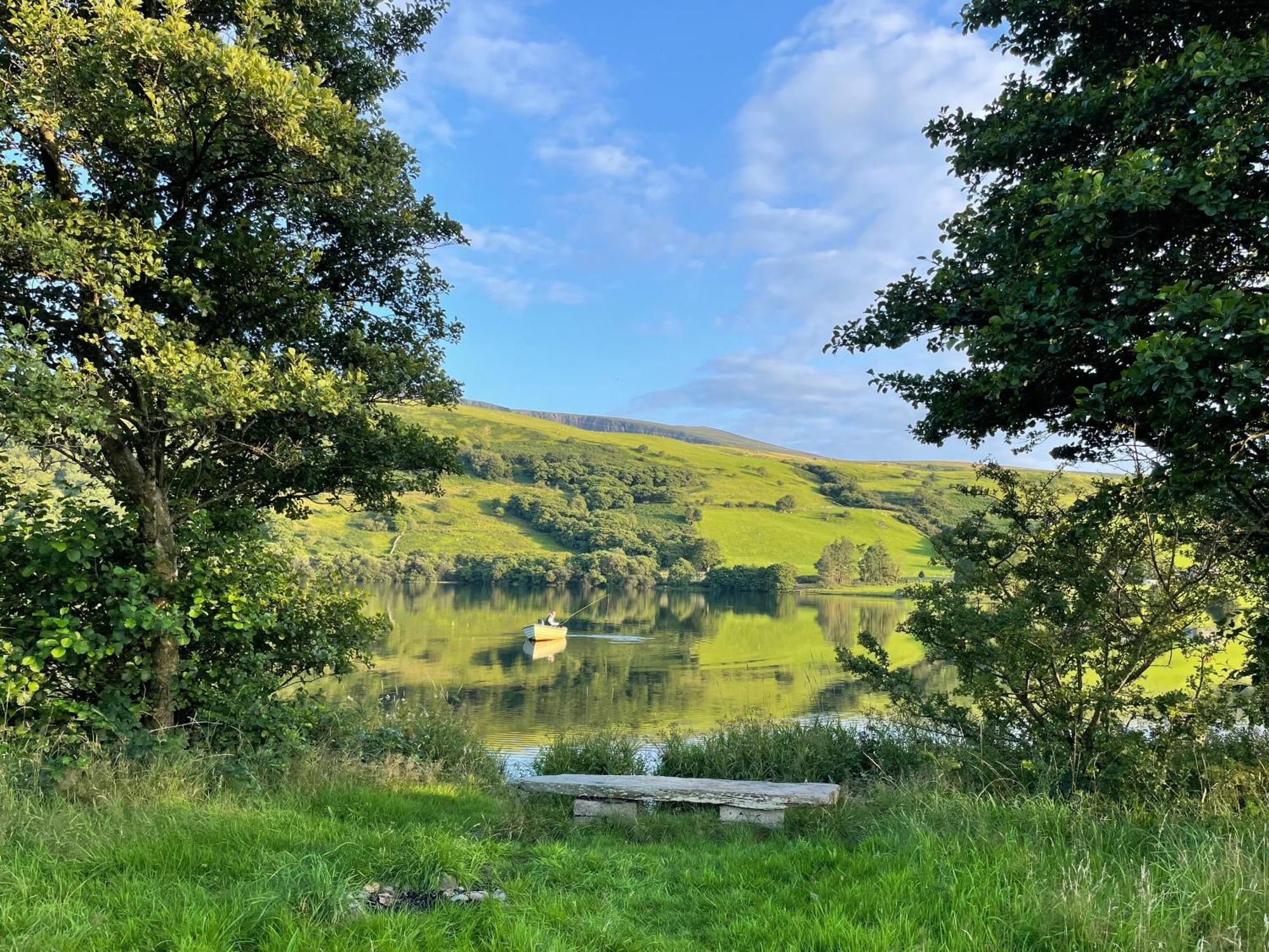 Trigonos - Quiet, Peaceful, Vegetarian B&B And Retreat Centre Nantlle Exteriör bild